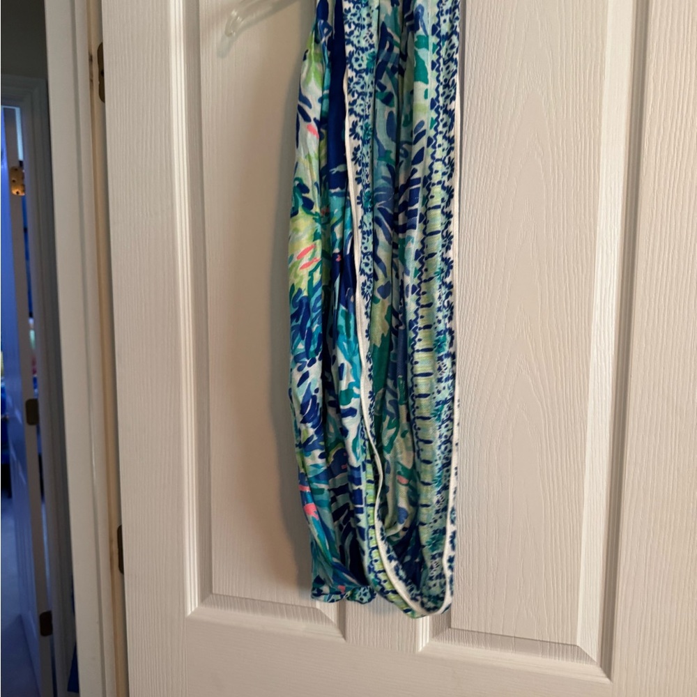 Lilly Pulitzer Blue and White infinity Patterned Scarf
